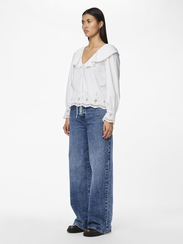 Pieces PCANNABELLE V-NECK FRILL