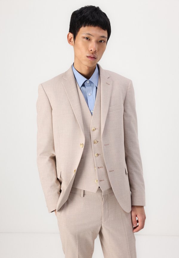 Isaac Dewhirst NOTCH SUIT THREE PIECE SLIM