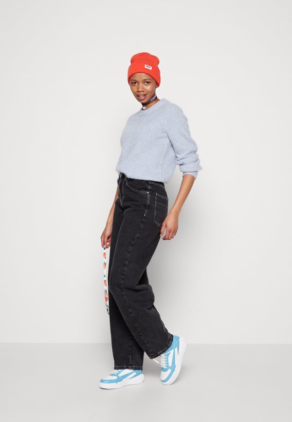 BDG Urban Outfitters LOGAN