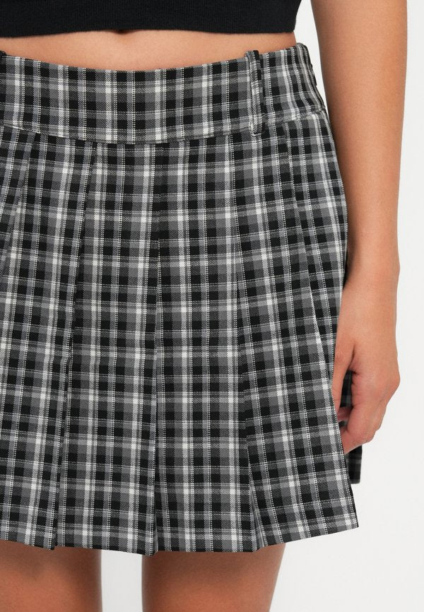 GAP PLEATED MINI SKIRT