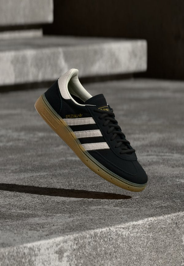 adidas Originals HANDBALL SPEZIAL - Trainers - core black/off white