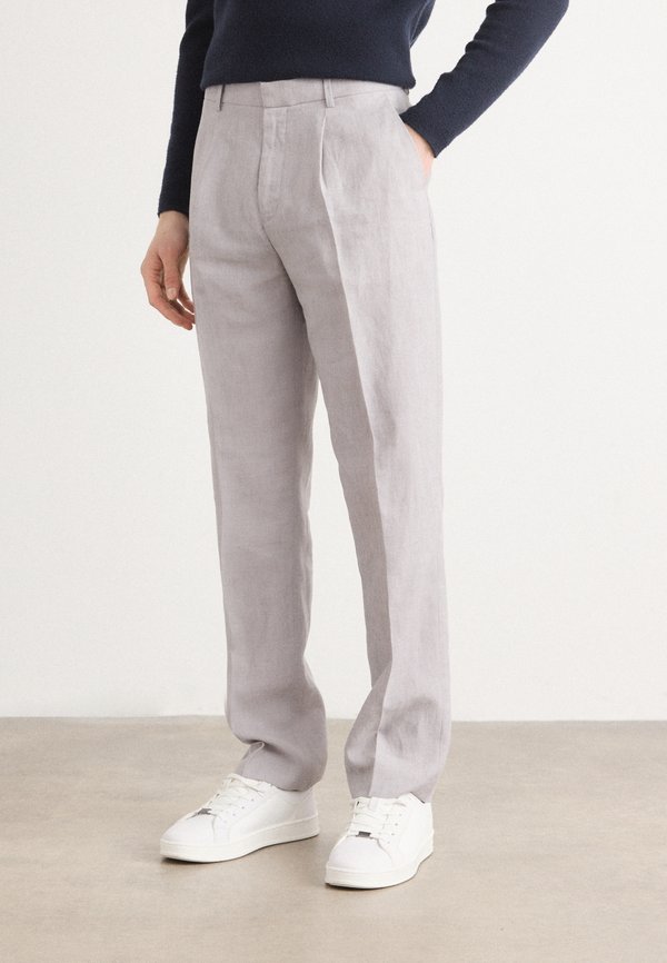 Calvin Klein TRAVELER PLEATED TROUSERS