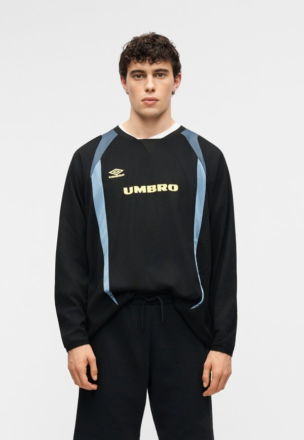 Umbro PANELLED