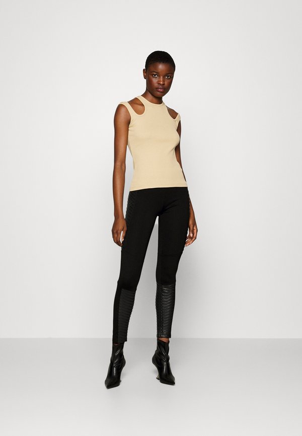 EA7 Emporio Armani