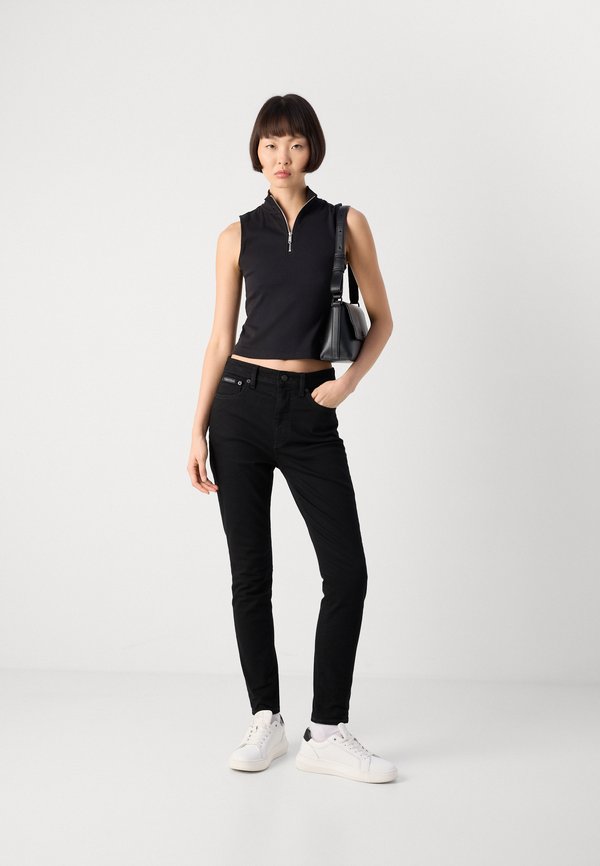Calvin Klein Jeans