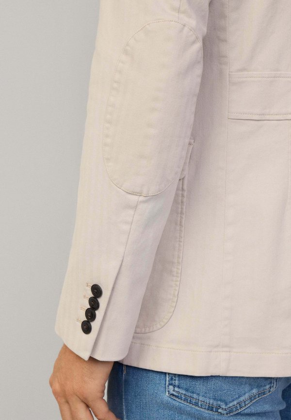Hackett London