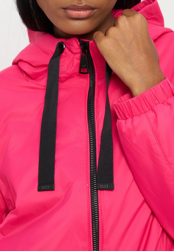 DKNY