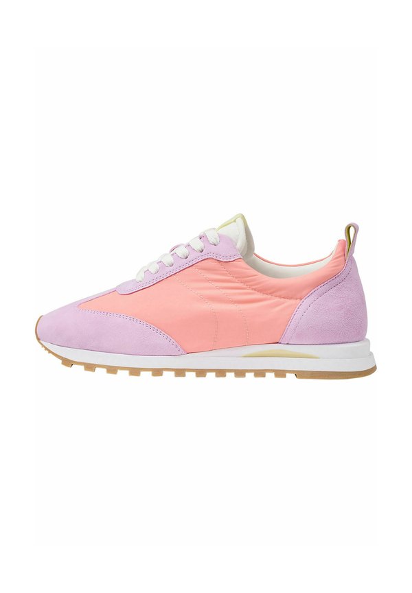 NEWD. SNEAKER