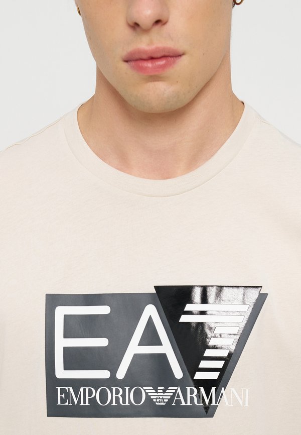 EA7 Emporio Armani