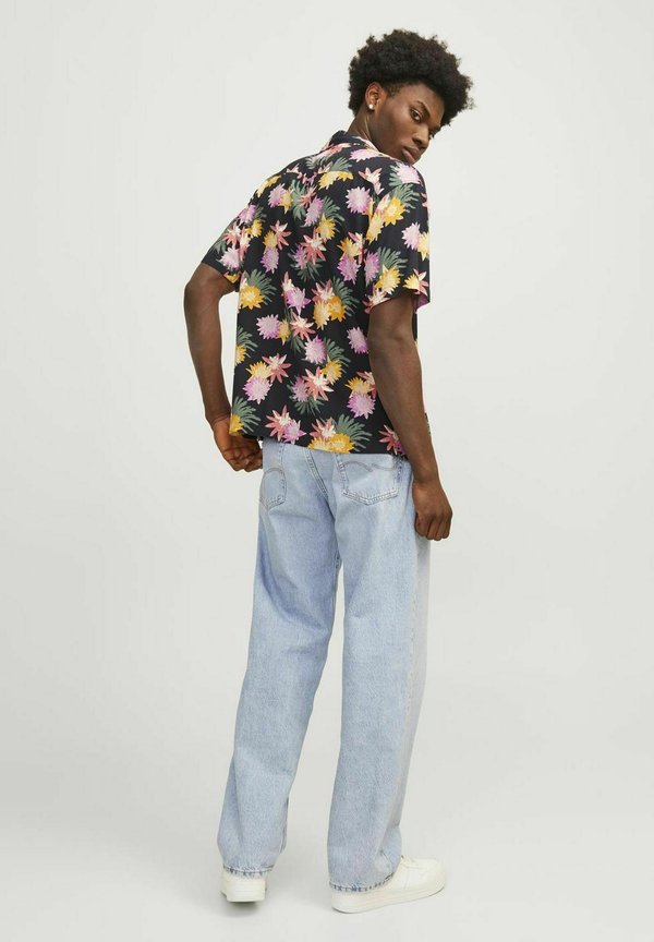 Jack & Jones Relaxed fit