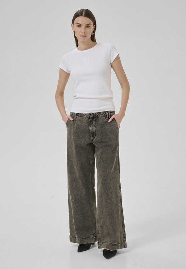 My Essential Wardrobe MWFlared