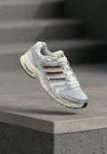 adidas Originals ADISTAR CONTROL 5 - Trainers - footwear white/preloved brown/grey one