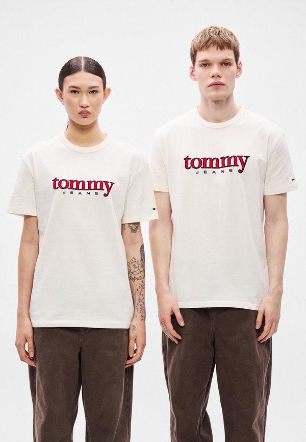 Tommy Jeans LOGO APPLIQUÉ JERSEY T-SHIRT