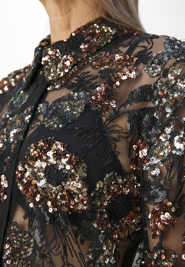 AKNVAS CARA EMBROIDERED BUTTON DOWN