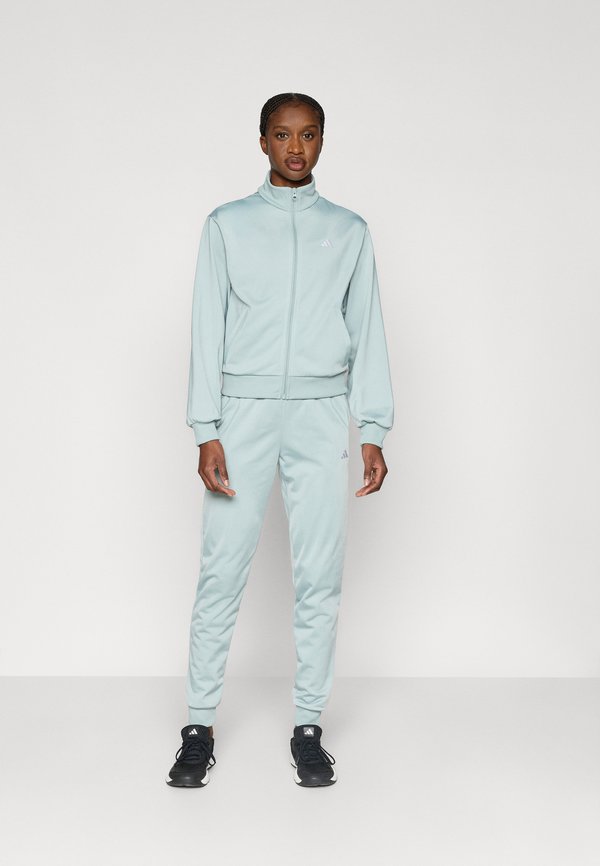adidas Sportswear FEELCOZY TRACKSUIT - Tracksuit - sage