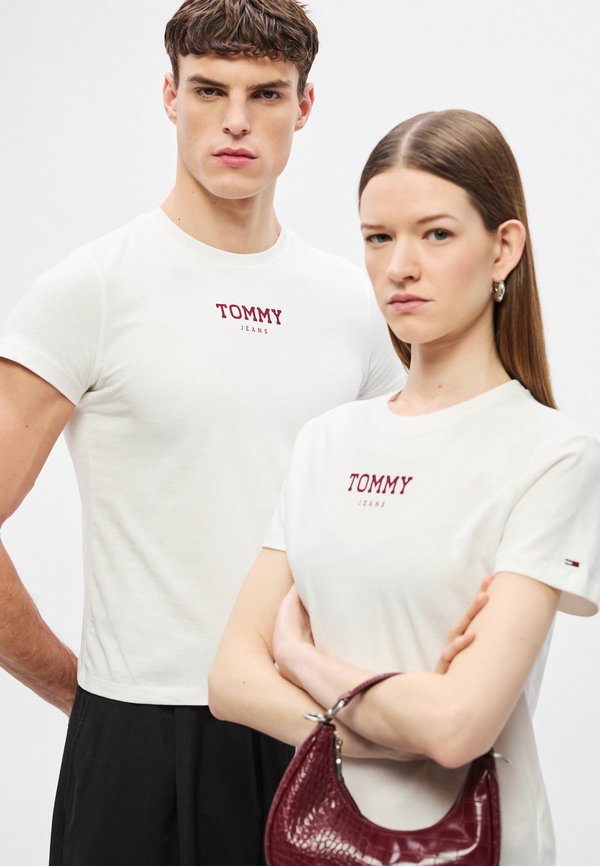Tommy Jeans ESSENTIAL LOGO TEE UNISEX