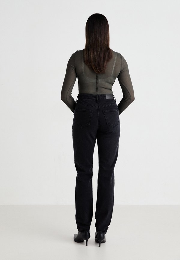 Noisy May NMDAISY MOM FIT