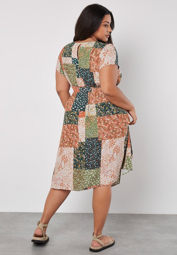 Apricot DITSY PATCHWORK  MIDI
