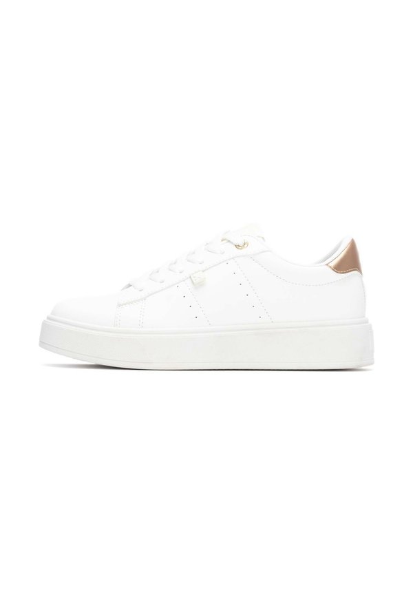 XTI SNEAKER