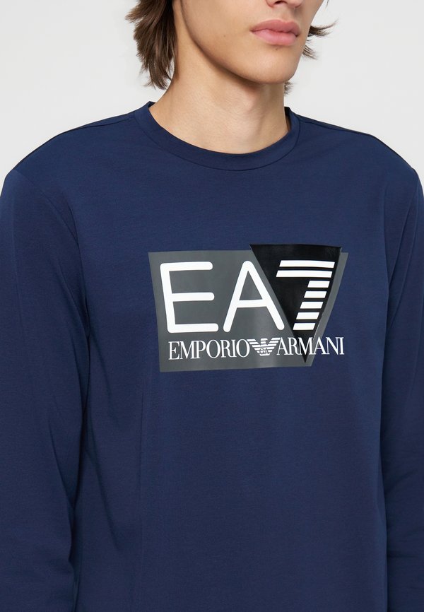 EA7 Emporio Armani