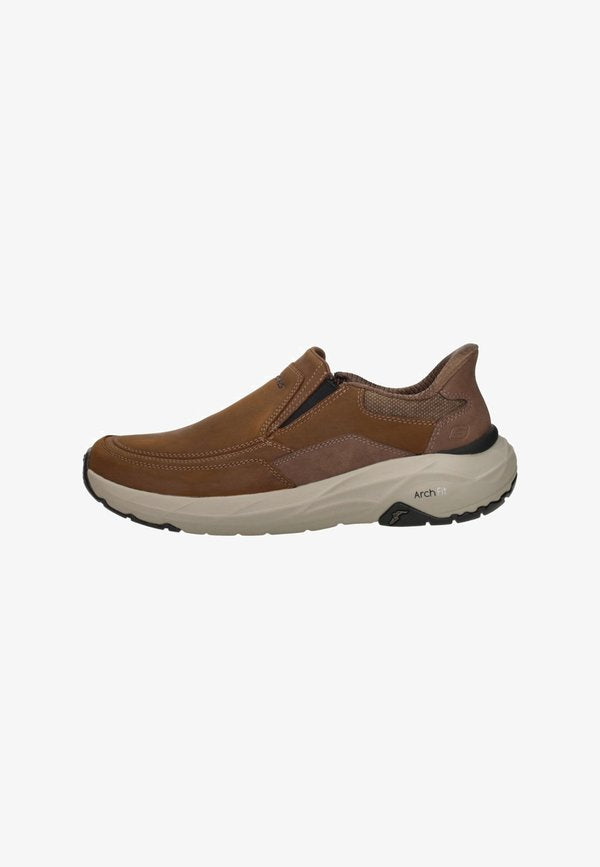 Skechers ARCH FIT MAVERICK - Slip-ons - cognac