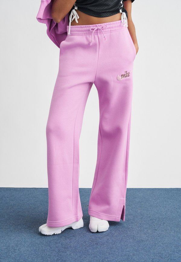 Nike Sportswear LOGO - Tracksuit bottoms - magenta/pink foam