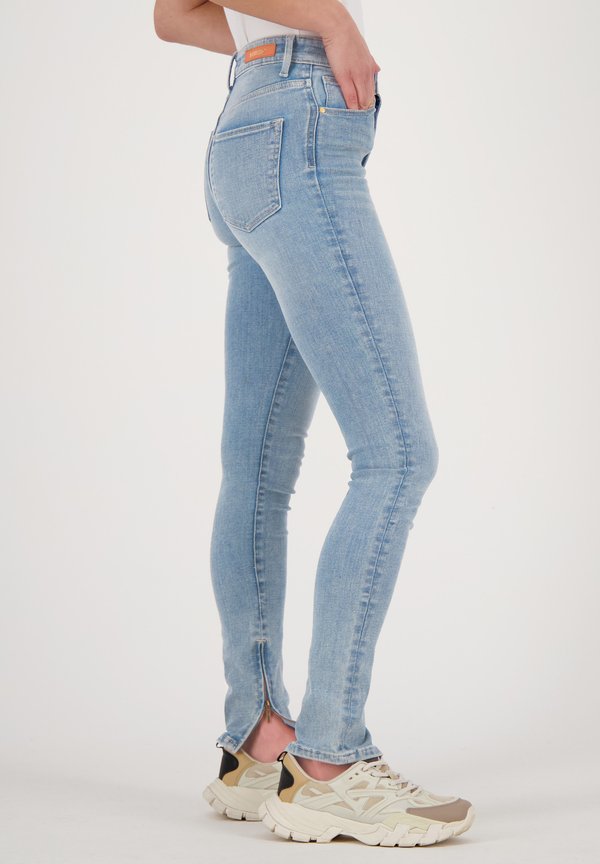 RAIZZED BLOSSOM ZIP BLOSSOM ZIP