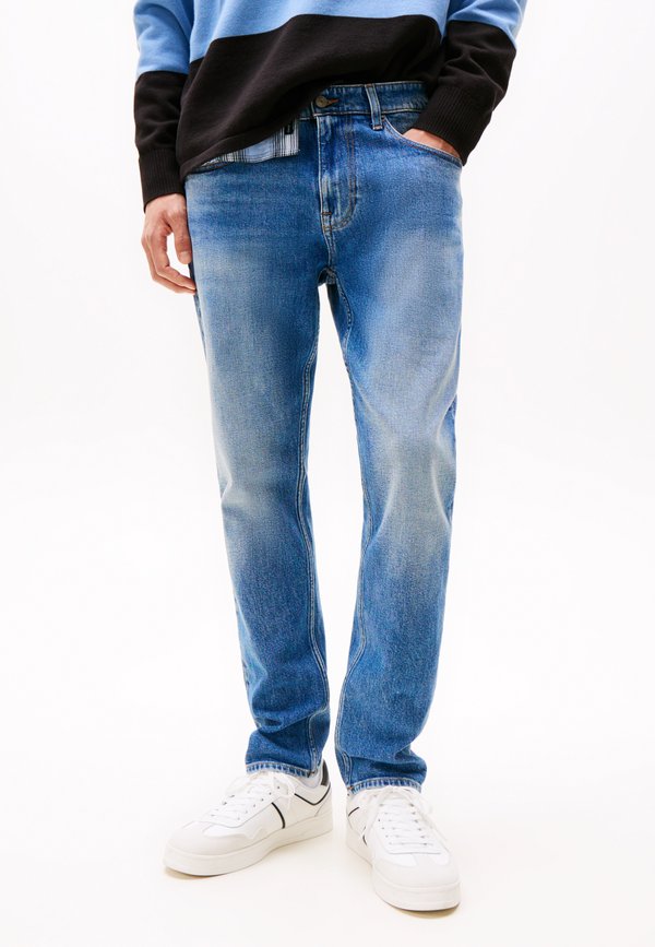 Tommy Jeans AUSTIN FADED SLIM TAPERED LEG JEANS