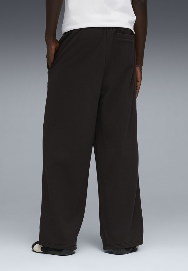 Puma WARDROBE ESSENTIALS OVERSIZED JOGGING