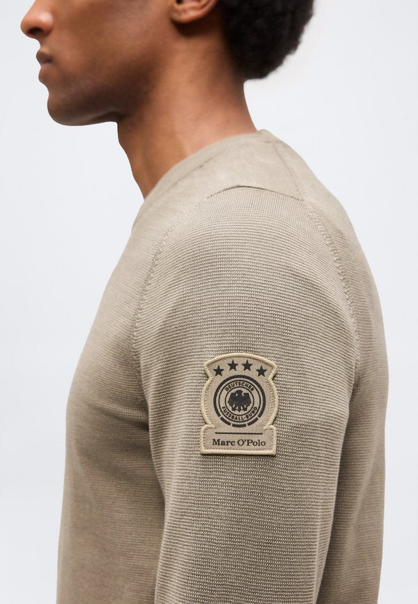 Marc O'Polo MOP X DFB TRAVEL COLLECTION CREW NECK WITH RELAXED SHOULDERS