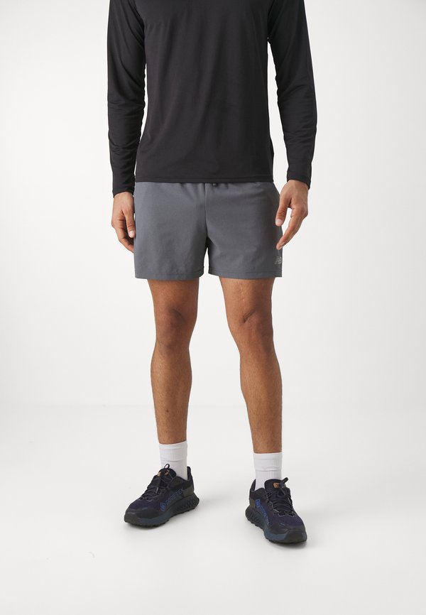 New Balance SPORT ESSENTIAL - Shorts - graphite