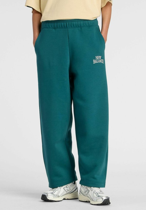New Balance Tracksuit bottoms - medusa green