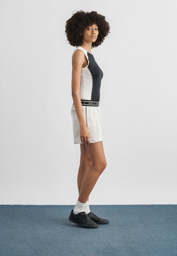 Nike Sportswear SHOX TANK