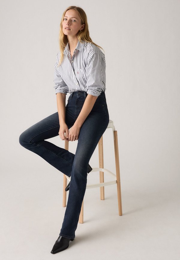 Levi's® 725® HIGH RISE BOOTCUT