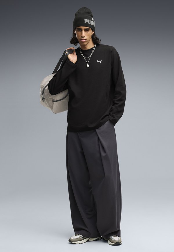 Puma PUMATECH RELAXED WAFFLE LANGARMSHIRT - Long sleeved top - black