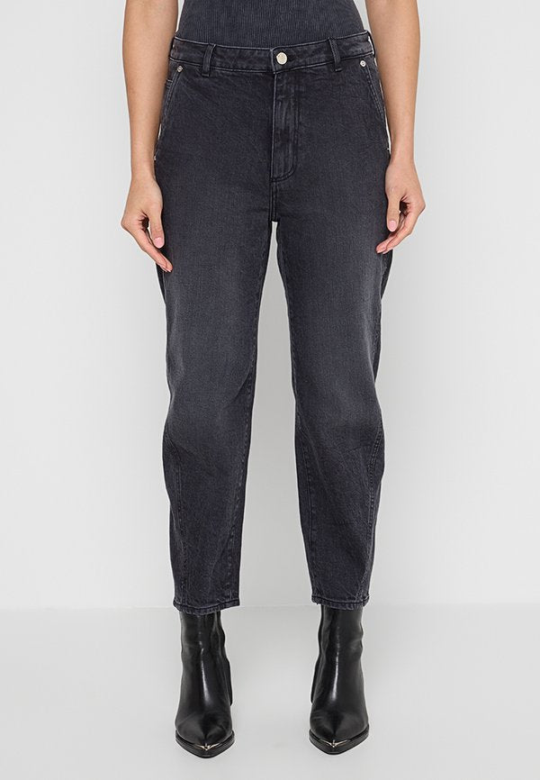 BLK DNM