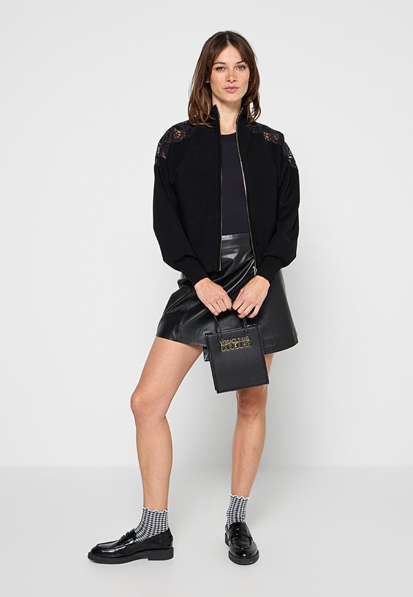 TWINSET