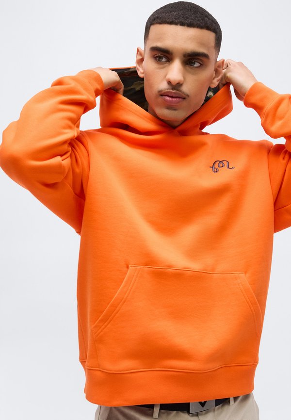 Malbon FESQUE TOUR DIVOT CAMO HOODIE