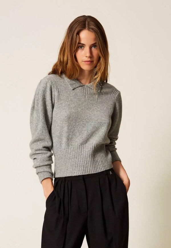 Twinset ACTITUDE CON COLLETTO E RICAMO