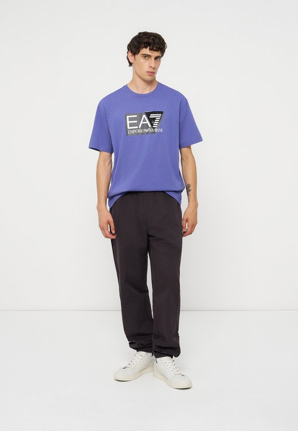 EA7 Emporio Armani