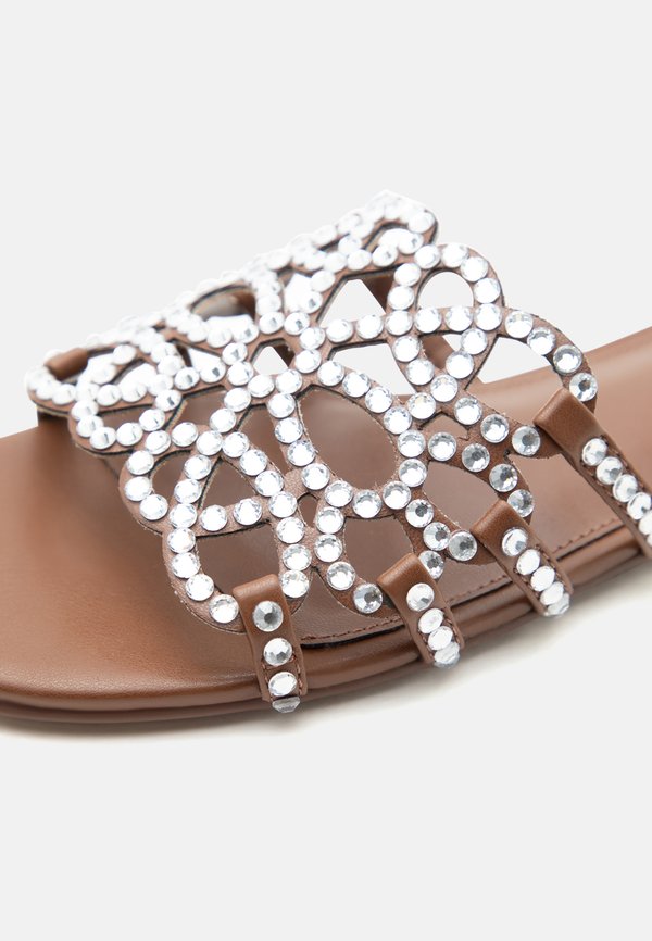Steve Madden LOTUS