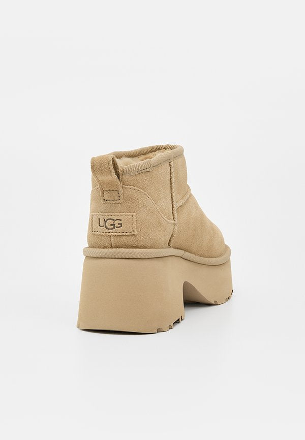 UGG CLASSIC ULTRA MINI