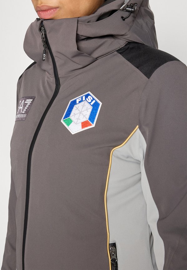EA7 Emporio Armani