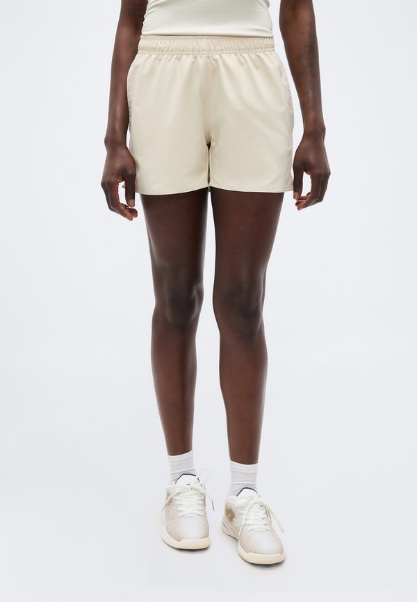 J.LINDEBERG Sports PRICILLA SHORTS