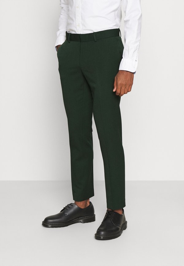 Isaac Dewhirst THE FASHION SUIT