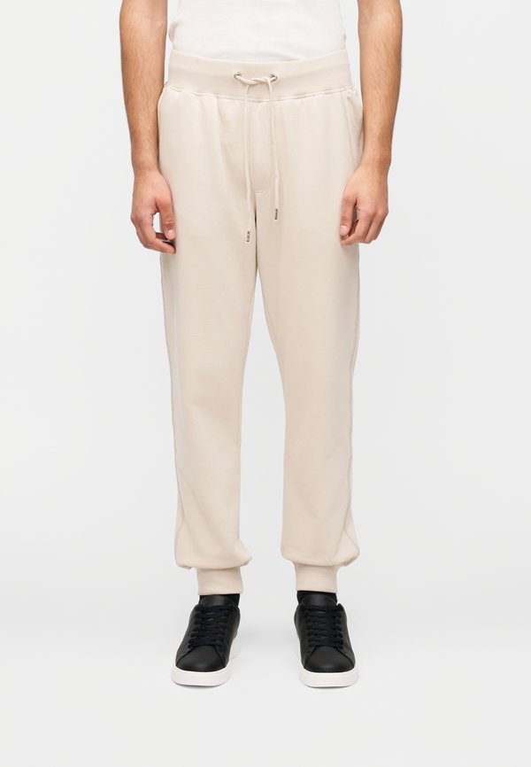 Pier One by Zalando