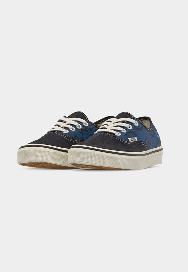 Vans AUTHENTIC