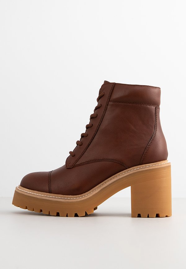 Jeffrey Campbell CHUGIACK