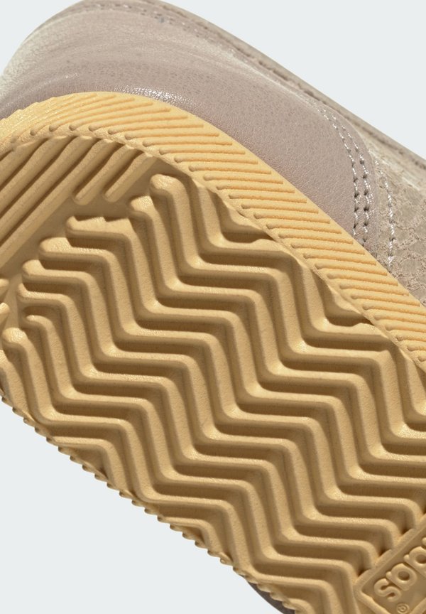 adidas Originals JAPAN DECON