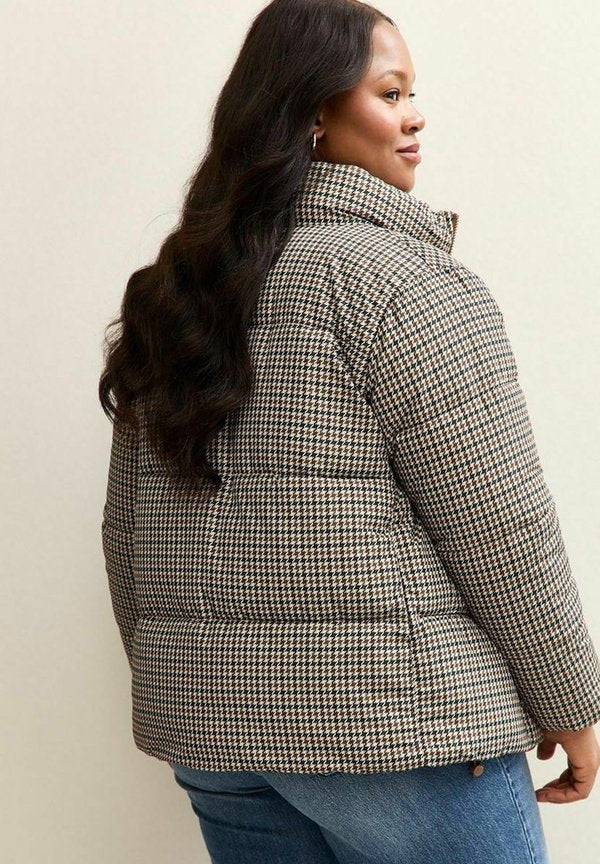 New Look Curves CURVES HOUNDSTOOTH CHECK PATTERN CROPPED PUFFER